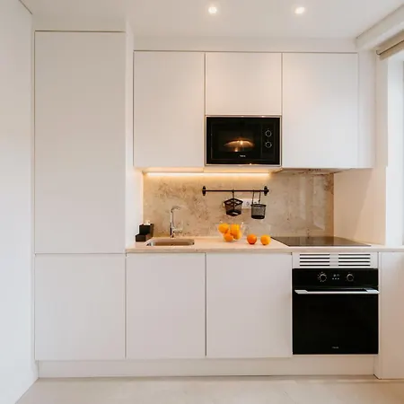Mary Orange - No 232 1 - Stylish & Bright Two-bedroom